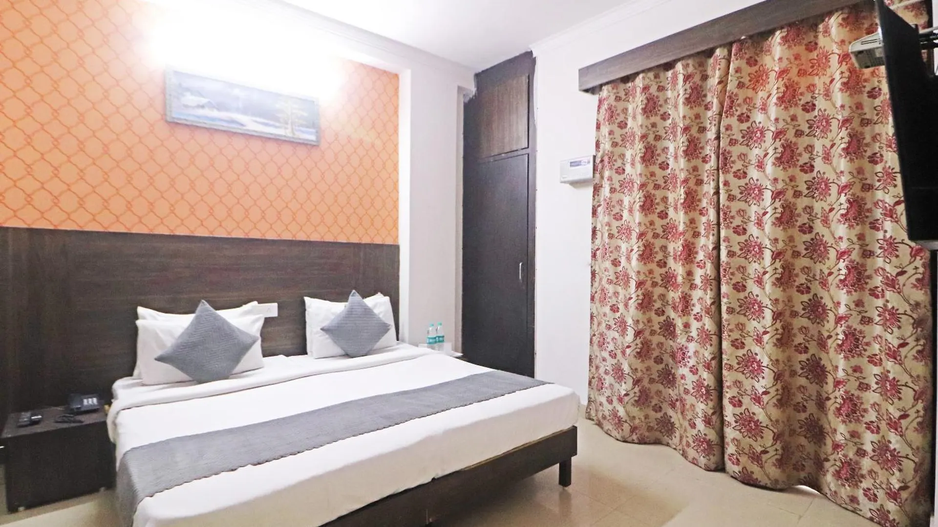 Hotel The Nines By The Premium Villa New Delhi
