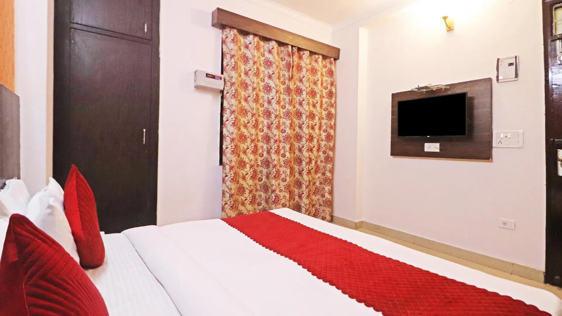 Hotel The Nines By The Premium Villa New Delhi